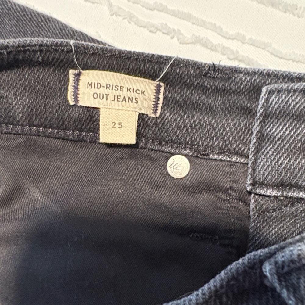 Madewell Black Mid-Rise Kick Out Crop Classic Women's Jeans - Picture 4 of 8